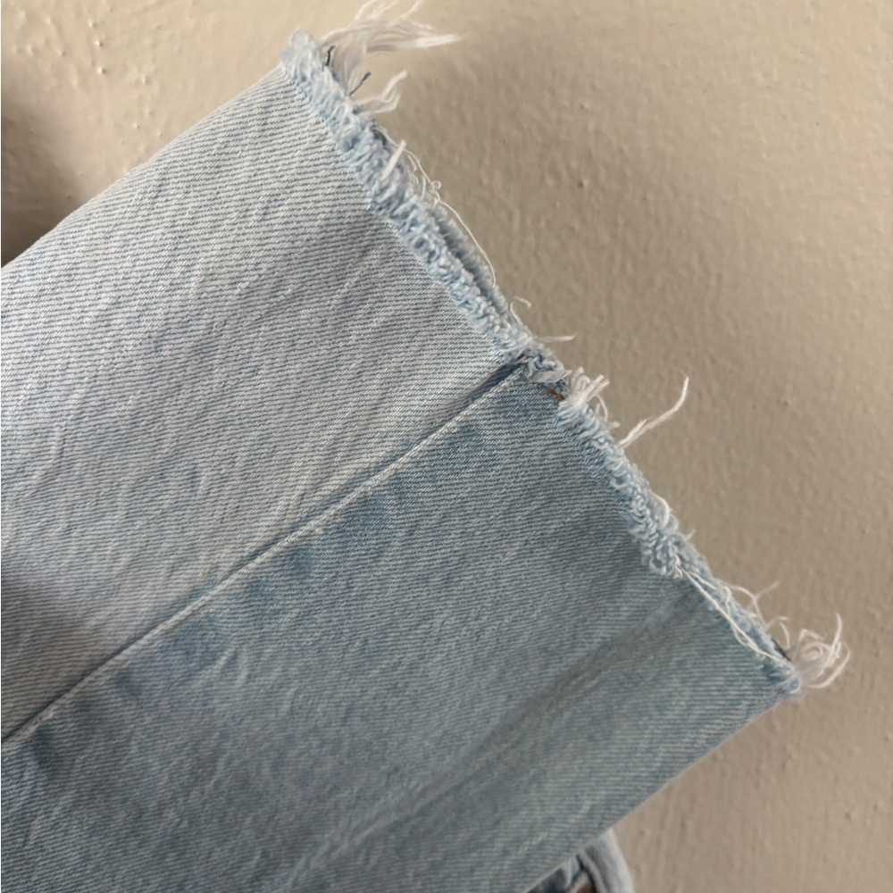 Abercrombie & Fitch High Rise Light Blue Jeans - Picture 3 of 4